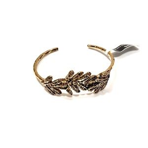 Banana Republic Gold Leaf Cuff Bracelet. NWT